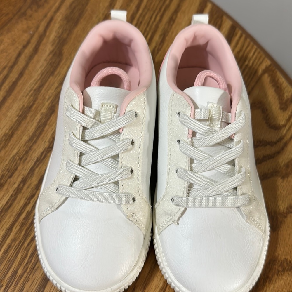 Toddler girl sneakers!! Gently used!!